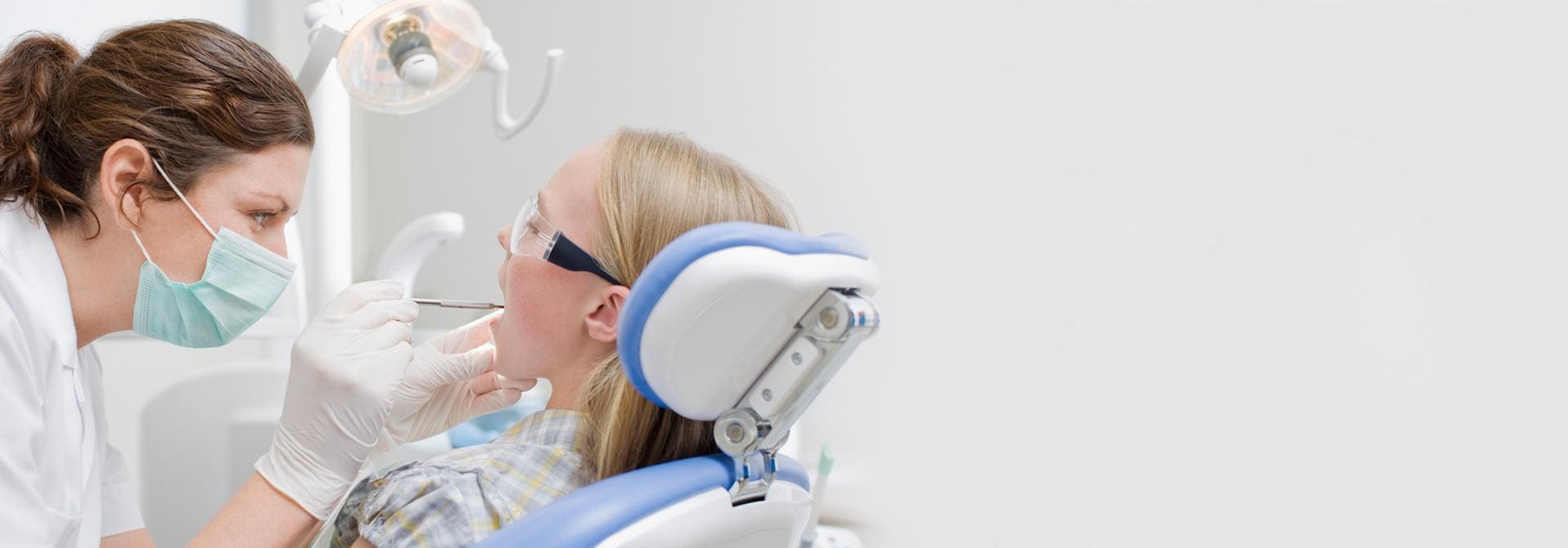 kobieta u stomatologa